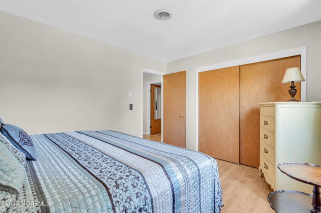 115 Langley Court, Toms River, NJ 08757