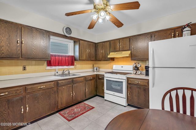 115 Langley Court, Toms River, NJ 08757