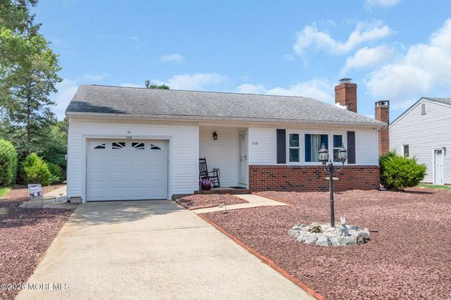 115 Langley Court, Toms River, NJ 08757