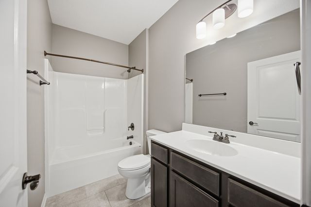2420 3rd Avenue SE, Altoona, IA 50009
