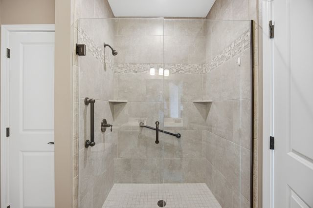 2420 3rd Avenue SE, Altoona, IA 50009