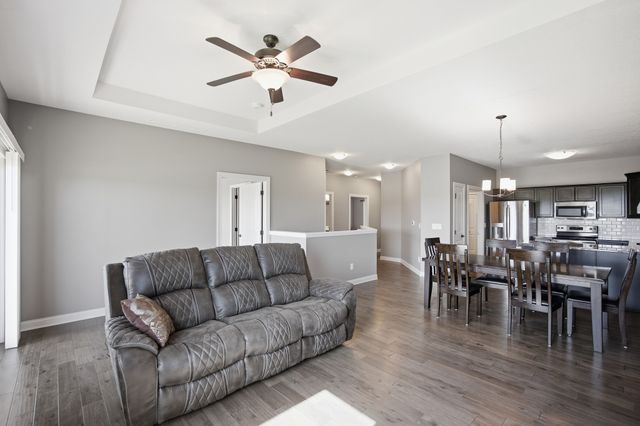 2420 3rd Avenue SE, Altoona, IA 50009