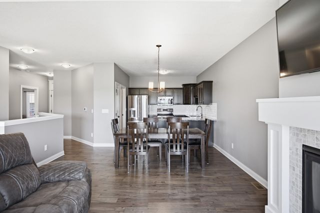 2420 3rd Avenue SE, Altoona, IA 50009