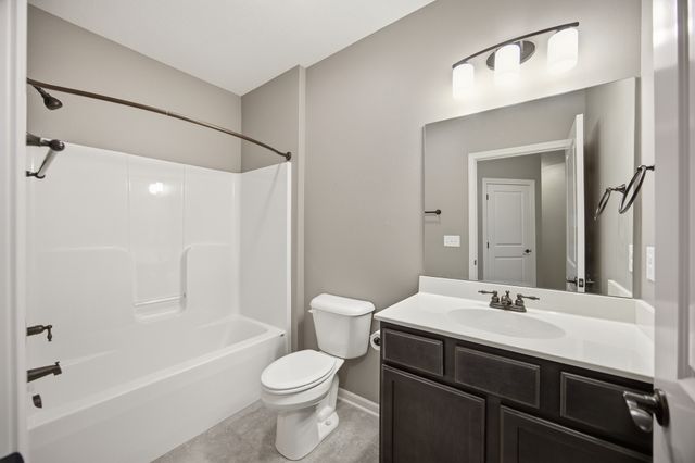 2420 3rd Avenue SE, Altoona, IA 50009