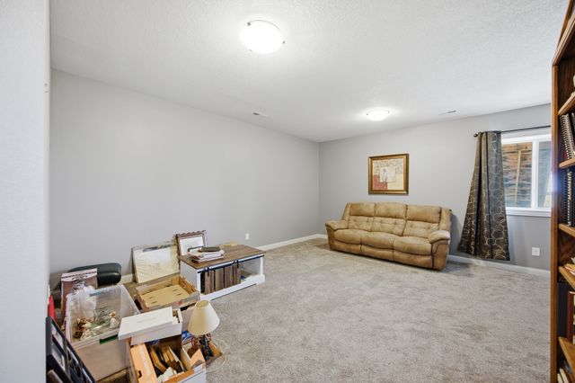 2420 3rd Avenue SE, Altoona, IA 50009