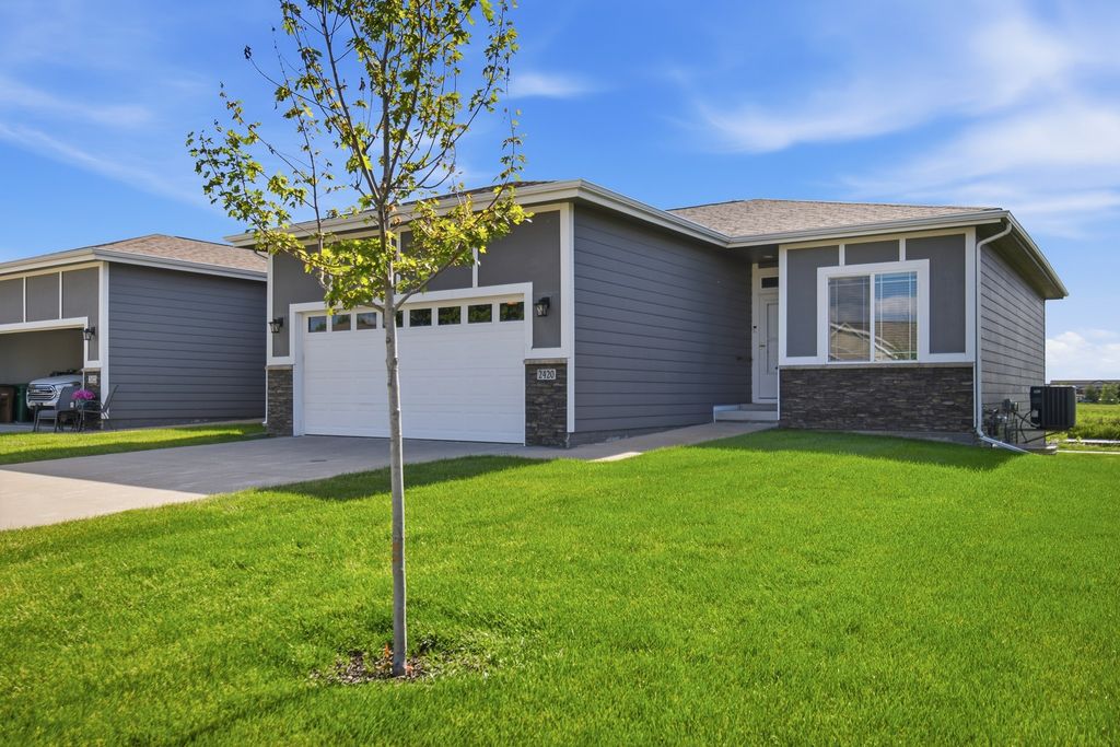 2420 3rd Avenue SE, Altoona, IA 50009