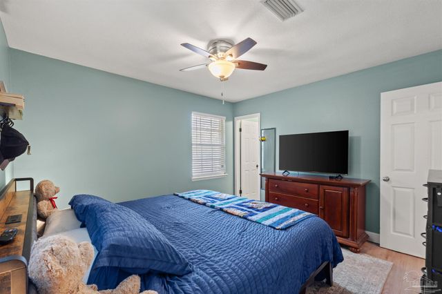 5236 Dellran Dr, Pace, FL 32571