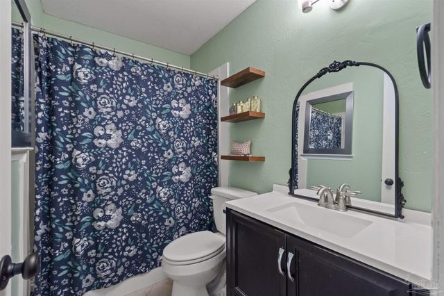 5236 Dellran Dr, Pace, FL 32571