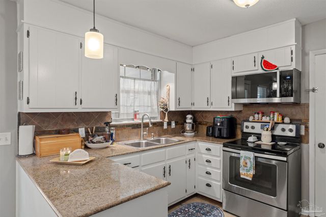 5236 Dellran Dr, Pace, FL 32571