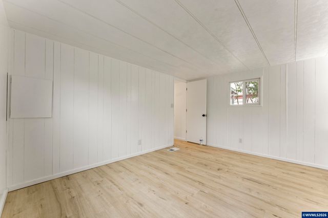 570 N 10th Av 6, Cornelius, OR 97113