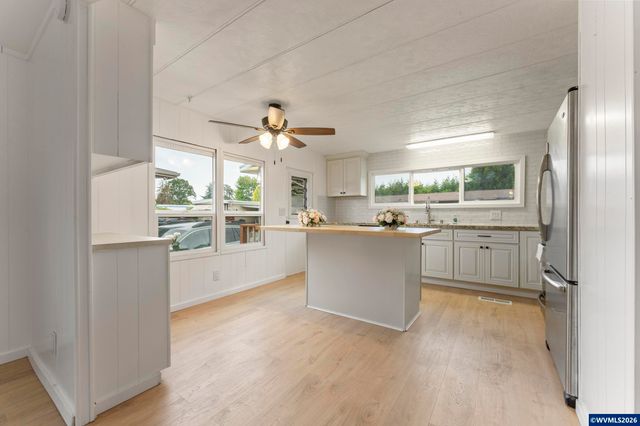 570 N 10th Av 6, Cornelius, OR 97113