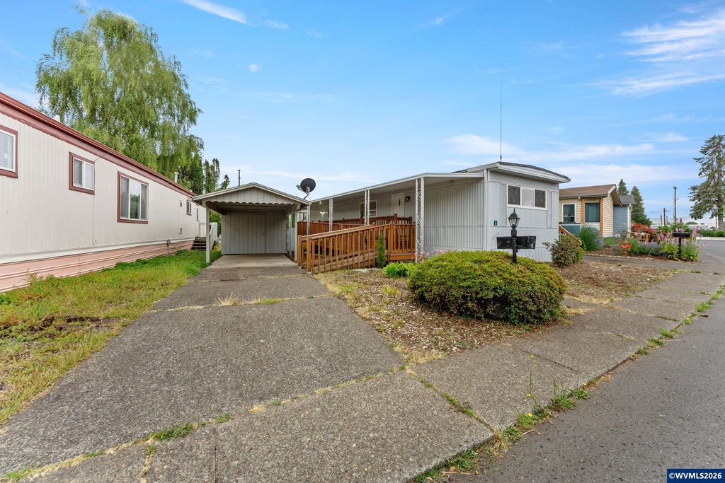 570 N 10th Av 6, Cornelius, OR 97113
