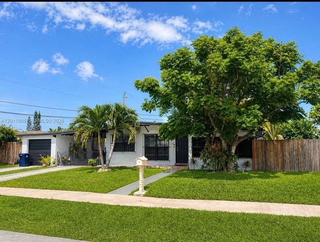 4825 SW 111th Avenue, Miami, FL 33165