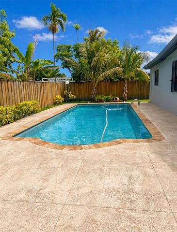 4825 SW 111th Avenue, Miami, FL 33165