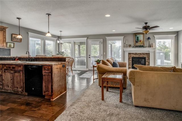 213 NE Hannah Court, Grain Valley, MO 64029