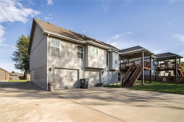 213 NE Hannah Court, Grain Valley, MO 64029
