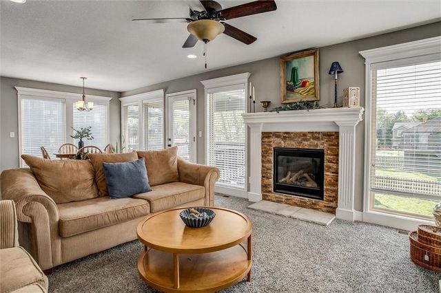 213 NE Hannah Court, Grain Valley, MO 64029