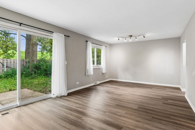 620 Olive Place, Bolingbrook, IL 60440