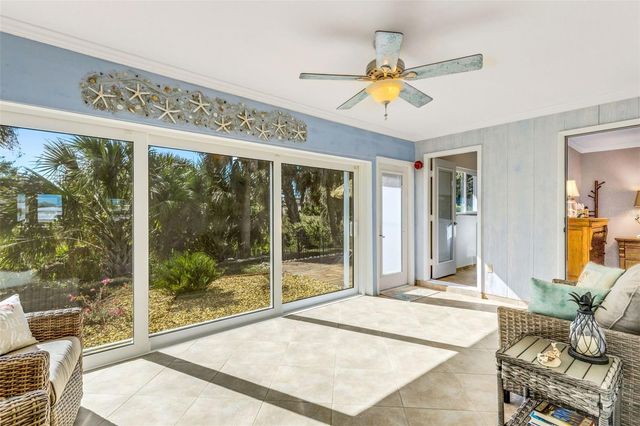 402 CIRCLEWOOD DRIVE H2-4, Venice, FL 34293