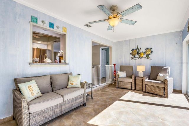 402 CIRCLEWOOD DRIVE H2-4, Venice, FL 34293