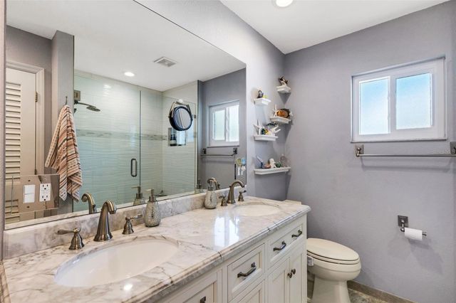 402 CIRCLEWOOD DRIVE H2-4, Venice, FL 34293