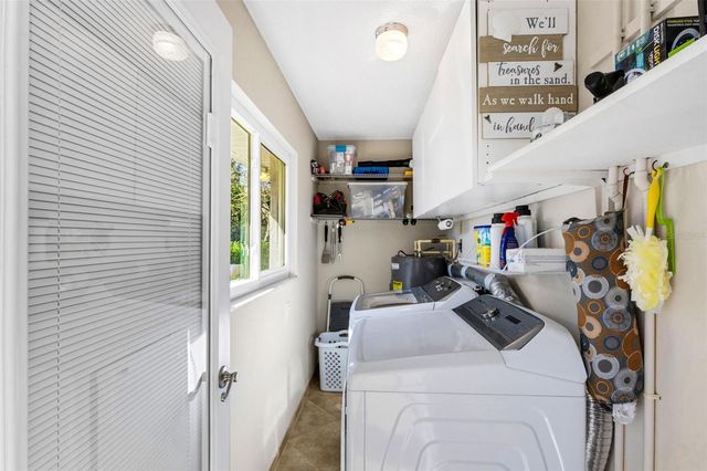 402 CIRCLEWOOD DRIVE H2-4, Venice, FL 34293