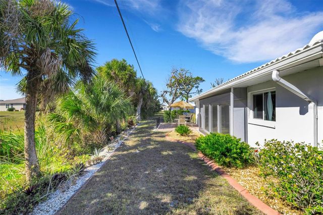 402 CIRCLEWOOD DRIVE H2-4, Venice, FL 34293