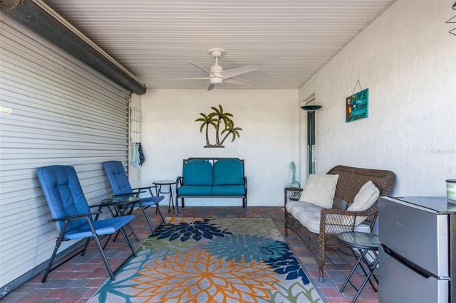 402 CIRCLEWOOD DRIVE H2-4, Venice, FL 34293