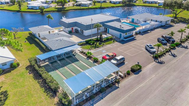 402 CIRCLEWOOD DRIVE H2-4, Venice, FL 34293