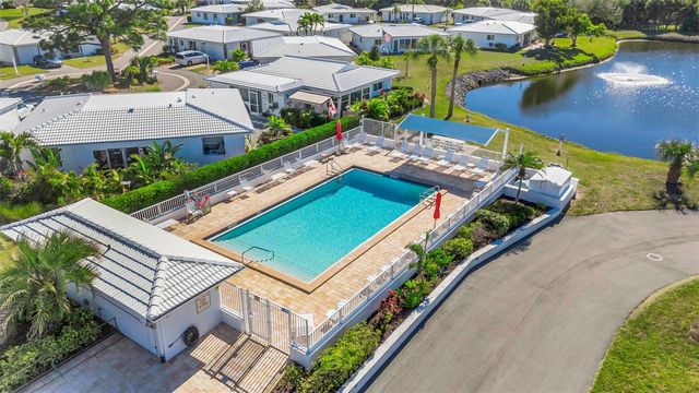 402 CIRCLEWOOD DRIVE H2-4, Venice, FL 34293