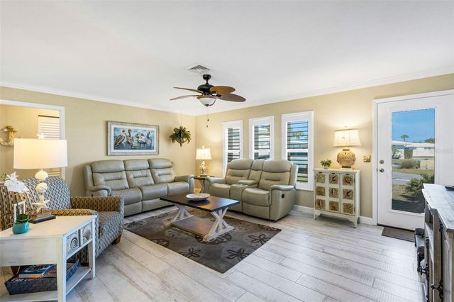 402 CIRCLEWOOD DRIVE H2-4, Venice, FL 34293