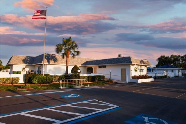 402 CIRCLEWOOD DRIVE H2-4, Venice, FL 34293