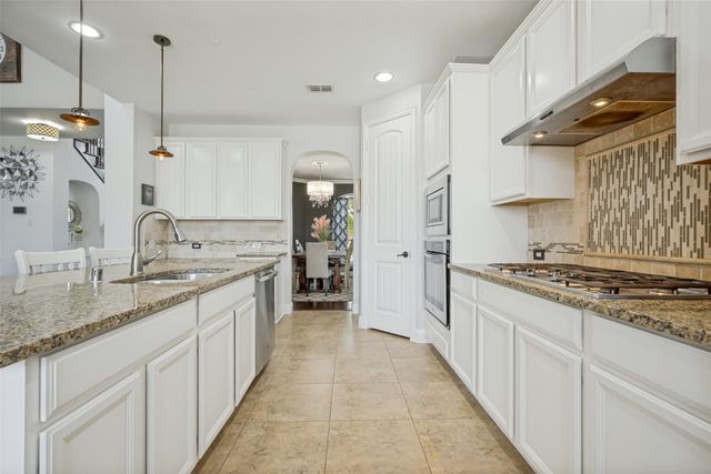 604 Bentley Court, Roanoke, TX 76262
