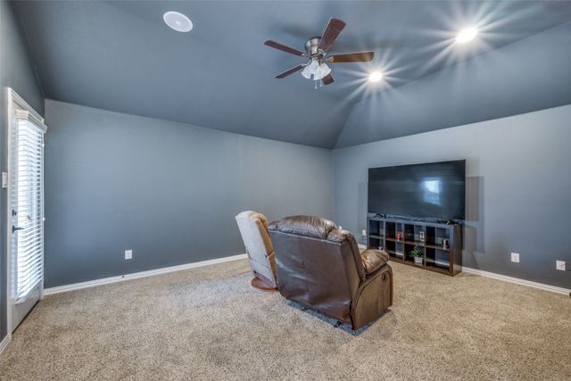 604 Bentley Court, Roanoke, TX 76262