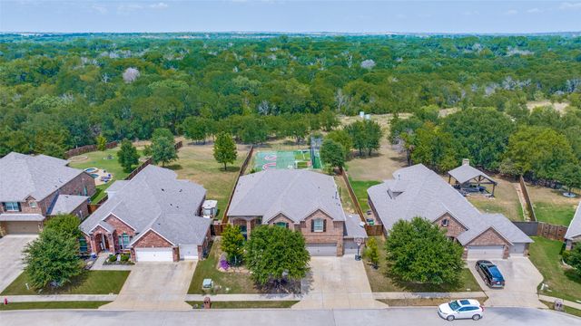 604 Bentley Court, Roanoke, TX 76262