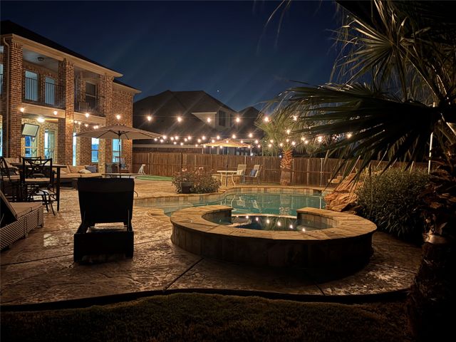 604 Bentley Court, Roanoke, TX 76262