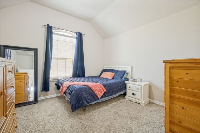 604 Bentley Court, Roanoke, TX 76262