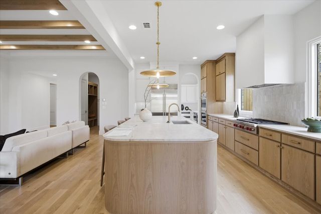 5043 Linnet Lane, Dallas, TX 75209