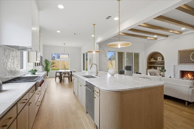 5043 Linnet Lane, Dallas, TX 75209