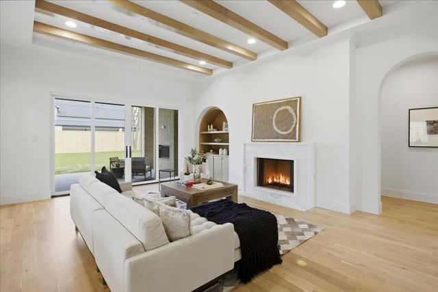 5043 Linnet Lane, Dallas, TX 75209