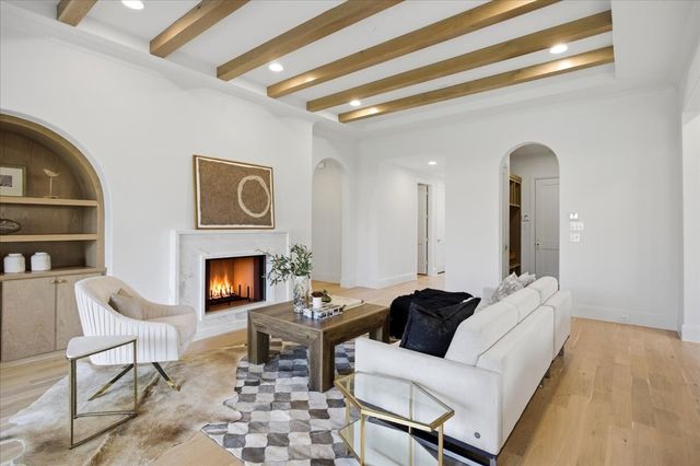 5043 Linnet Lane, Dallas, TX 75209