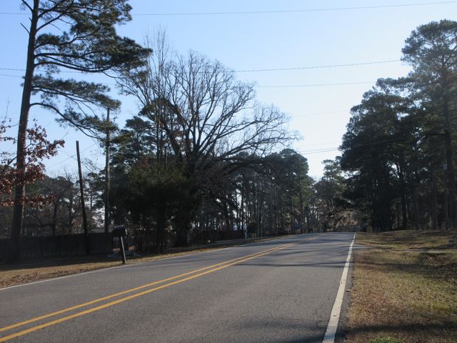 6259 S Lakeshore Drive, Shreveport, LA 71119