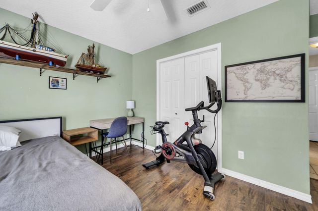 7 Snook Road, Mary Esther, FL 32569