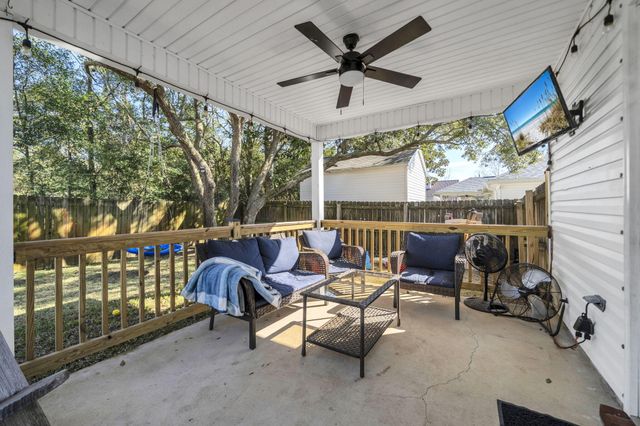 7 Snook Road, Mary Esther, FL 32569