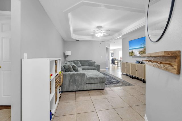 7 Snook Road, Mary Esther, FL 32569