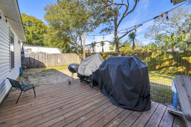 7 Snook Road, Mary Esther, FL 32569