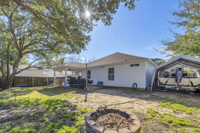 7 Snook Road, Mary Esther, FL 32569