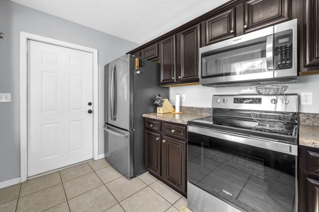 7 Snook Road, Mary Esther, FL 32569