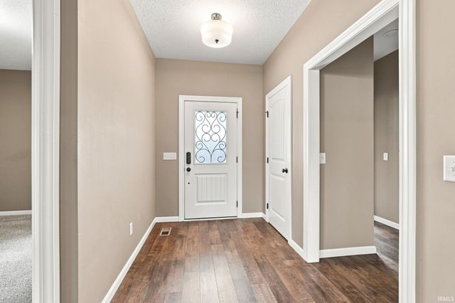 178 Begonia Court, Fort Wayne, IN 46814