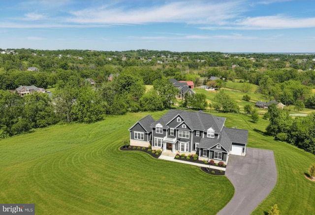 18030 MAINTREE FARM CT, Leesburg, VA 20175